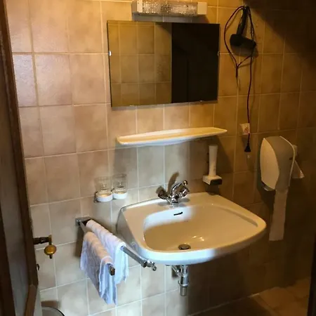 Gasthaus Metzgerwirt Han/Misafirhane *